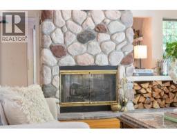 2526 Island Hwy W, Qualicum Beach, BC V9K1B5 Photo 21
