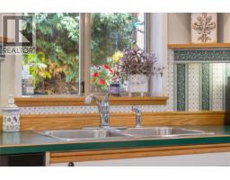 2526 Island Hwy W, Qualicum Beach, BC V9K1B5 Photo 32