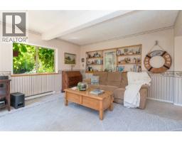 2526 Island Hwy W, Qualicum Beach, BC V9K1B5 Photo 36