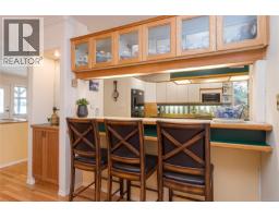 2526 Island Hwy W, Qualicum Beach, BC V9K1B5 Photo 28