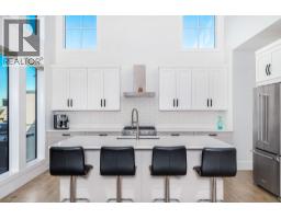 Living room - 291 Grange Drive, Vernon, BC V1H2M1 Photo 14