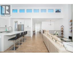 5pc Ensuite bath - 291 Grange Drive, Vernon, BC V1H2M1 Photo 11