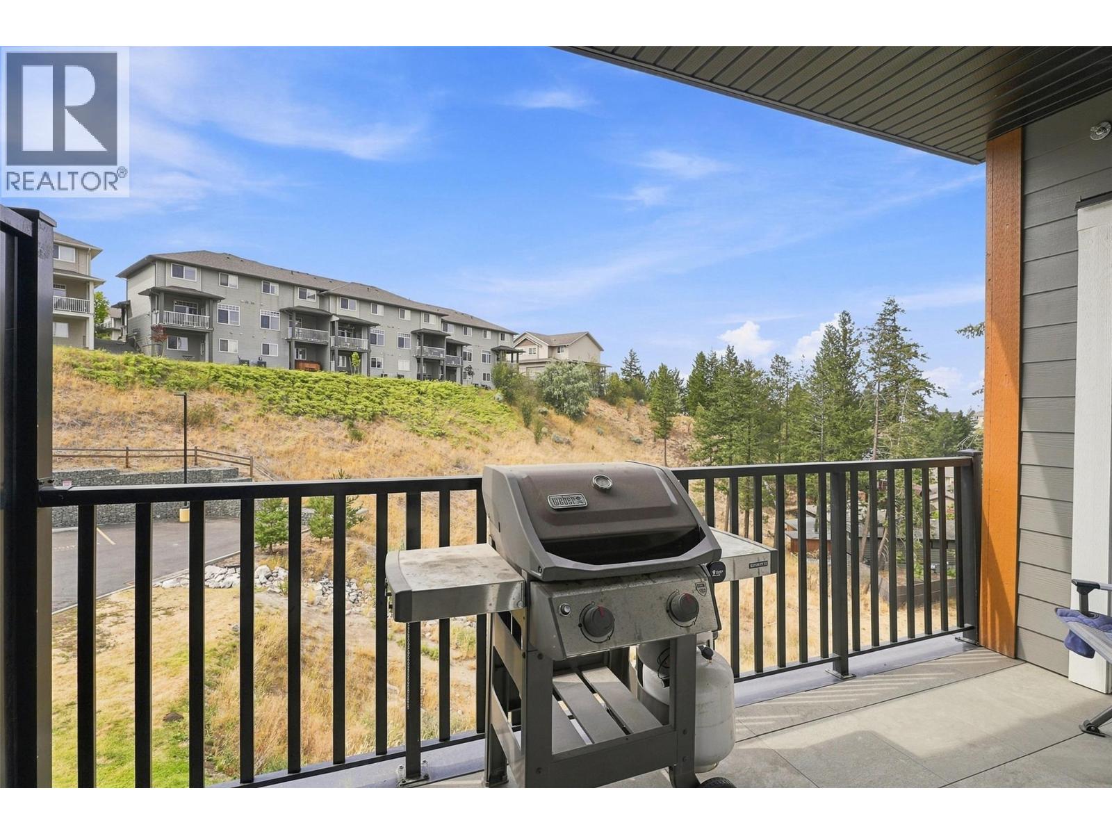 #105 2046 ROBSON Place - 29