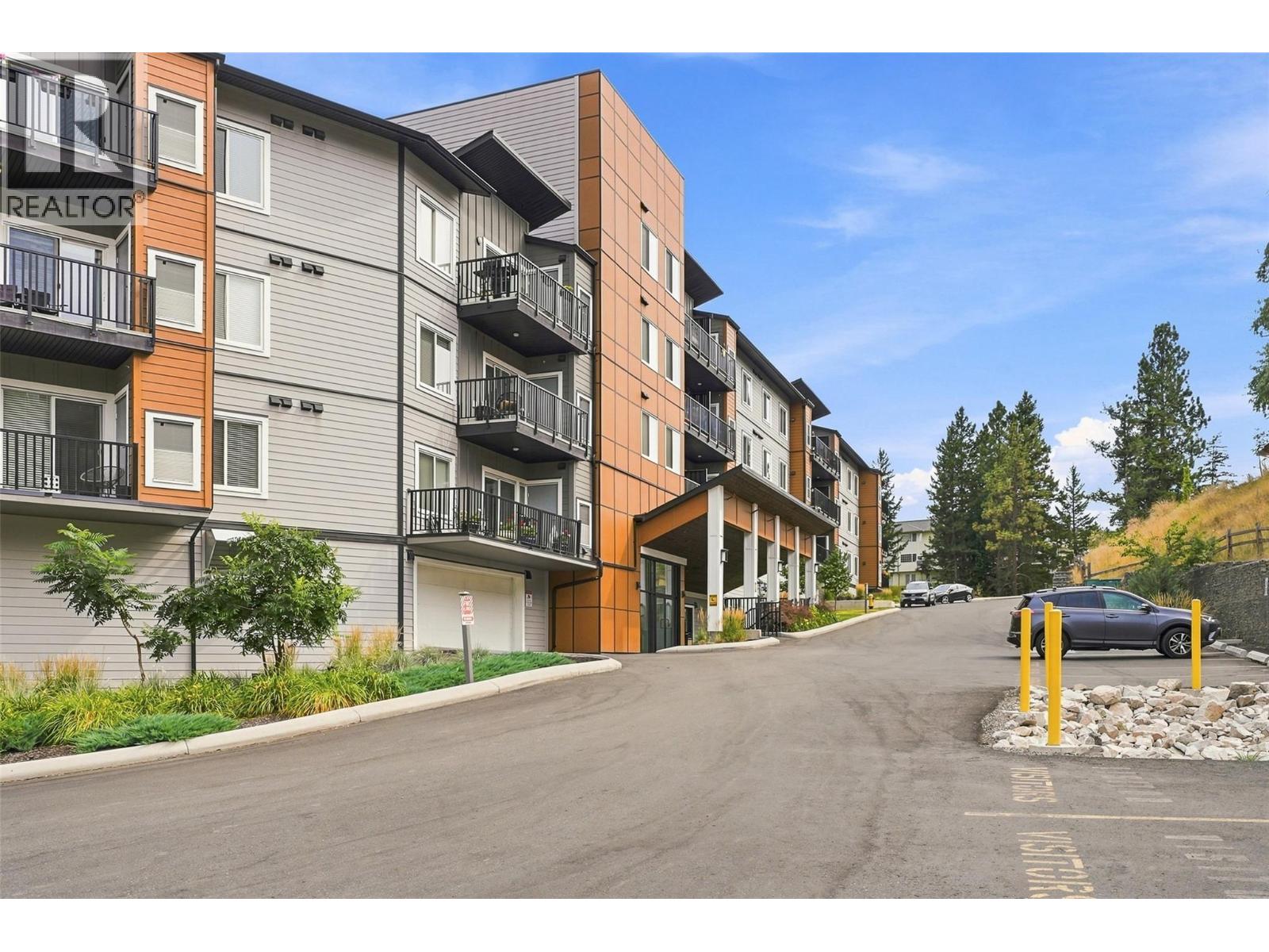 #105 2046 ROBSON Place - 38