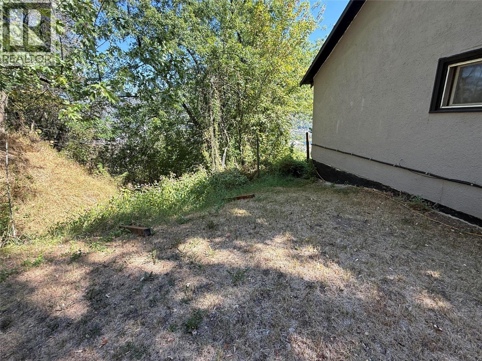 943 Mountain Street - Image 24