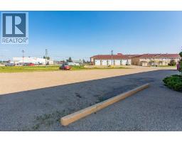 6403 44 Avenue, Ponoka, AB T4J1K8 Photo 6