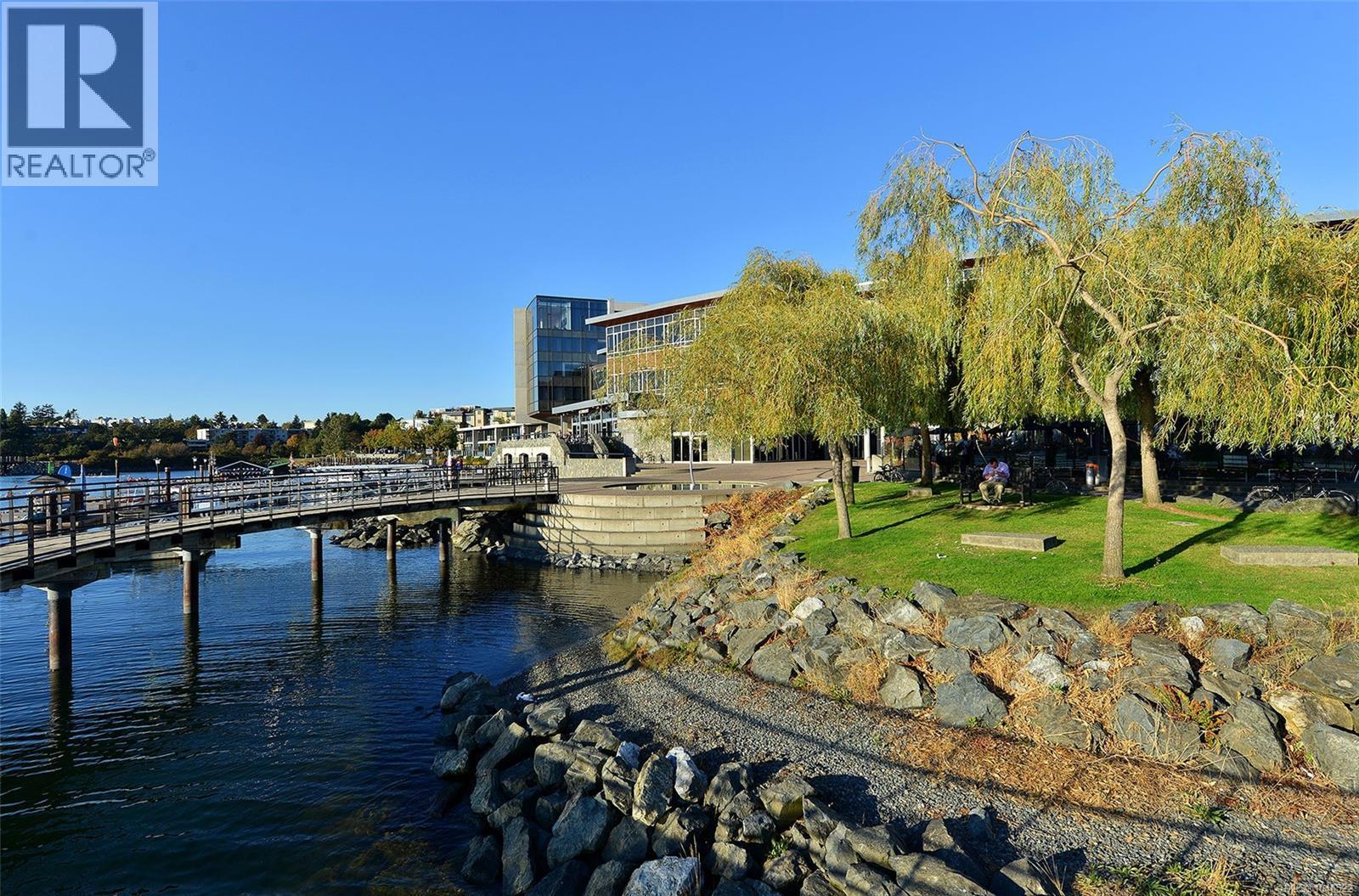 111 373 Tyee Road, Victoria
