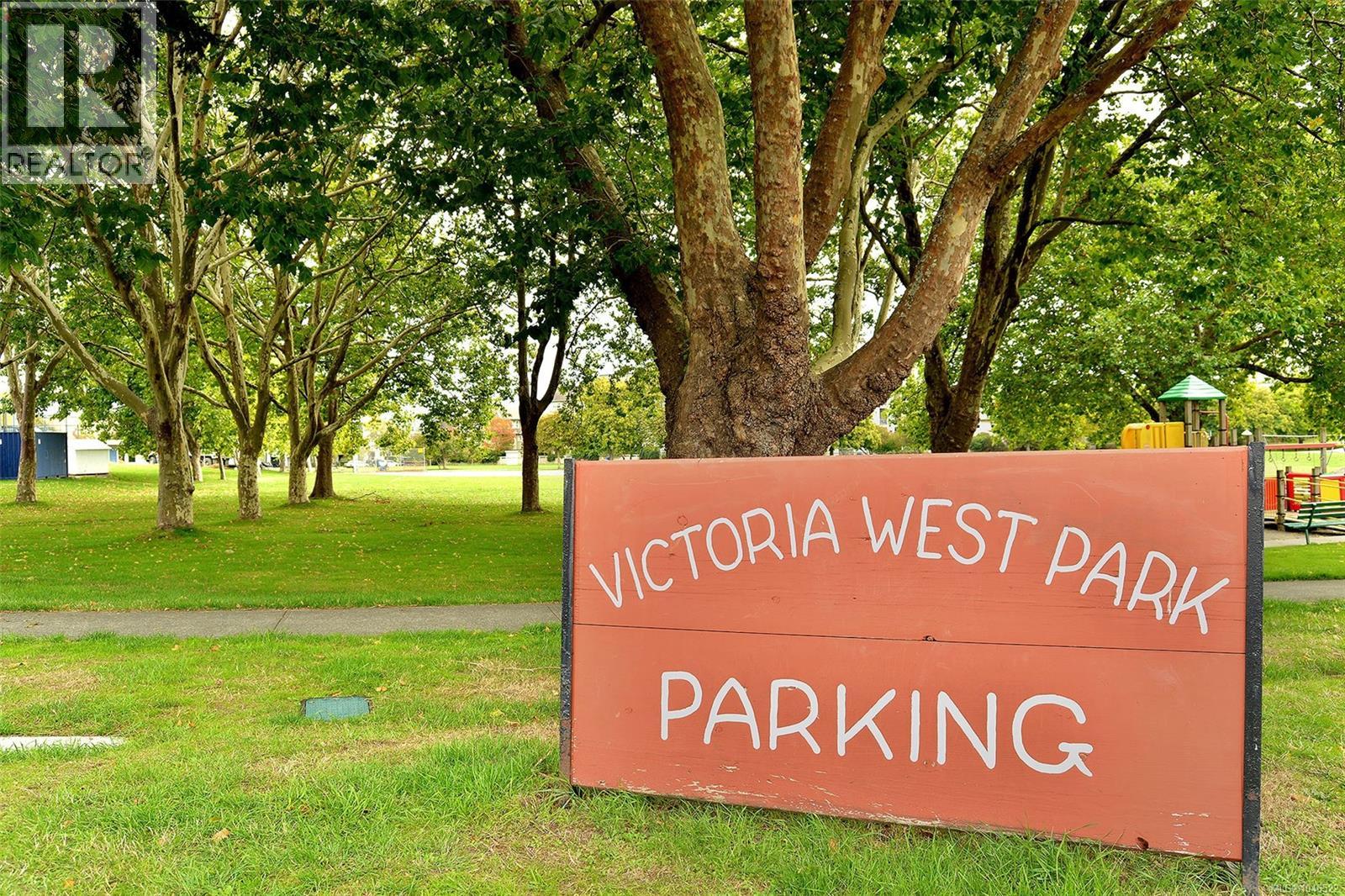 111 373 Tyee Road, Victoria