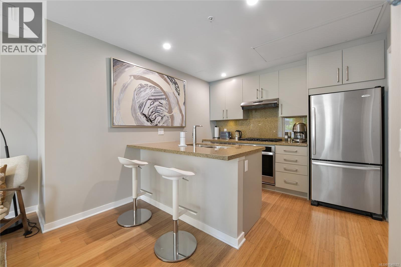 111 373 Tyee Road, Victoria