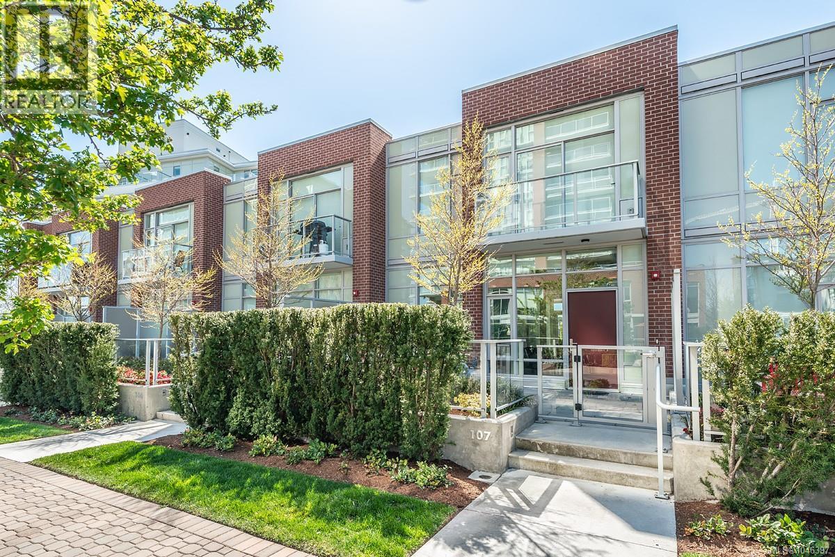 211 70 Saghalie Road, Victoria