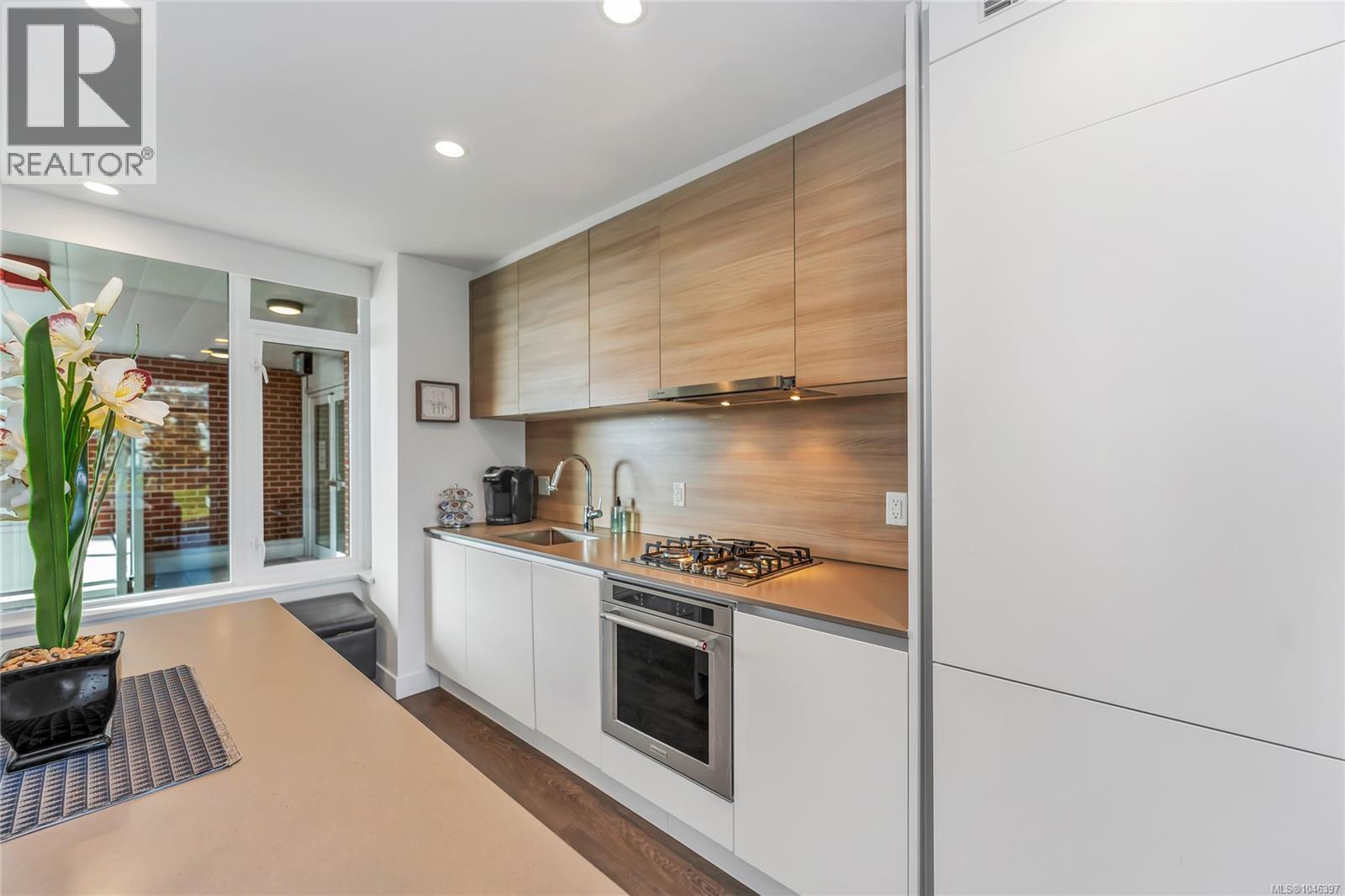 211 70 Saghalie Road, Victoria