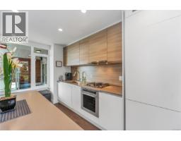 211 70 Saghalie Rd, Victoria, BC V9A0G9 Photo 8