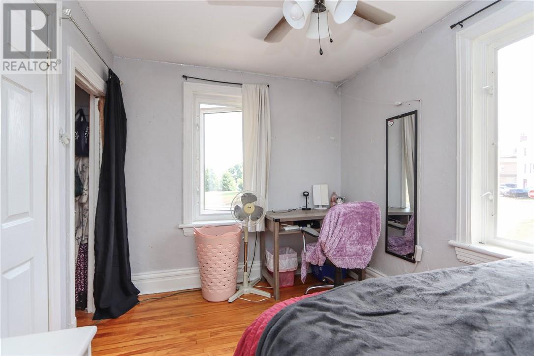 6 Diorite Street - Image 34