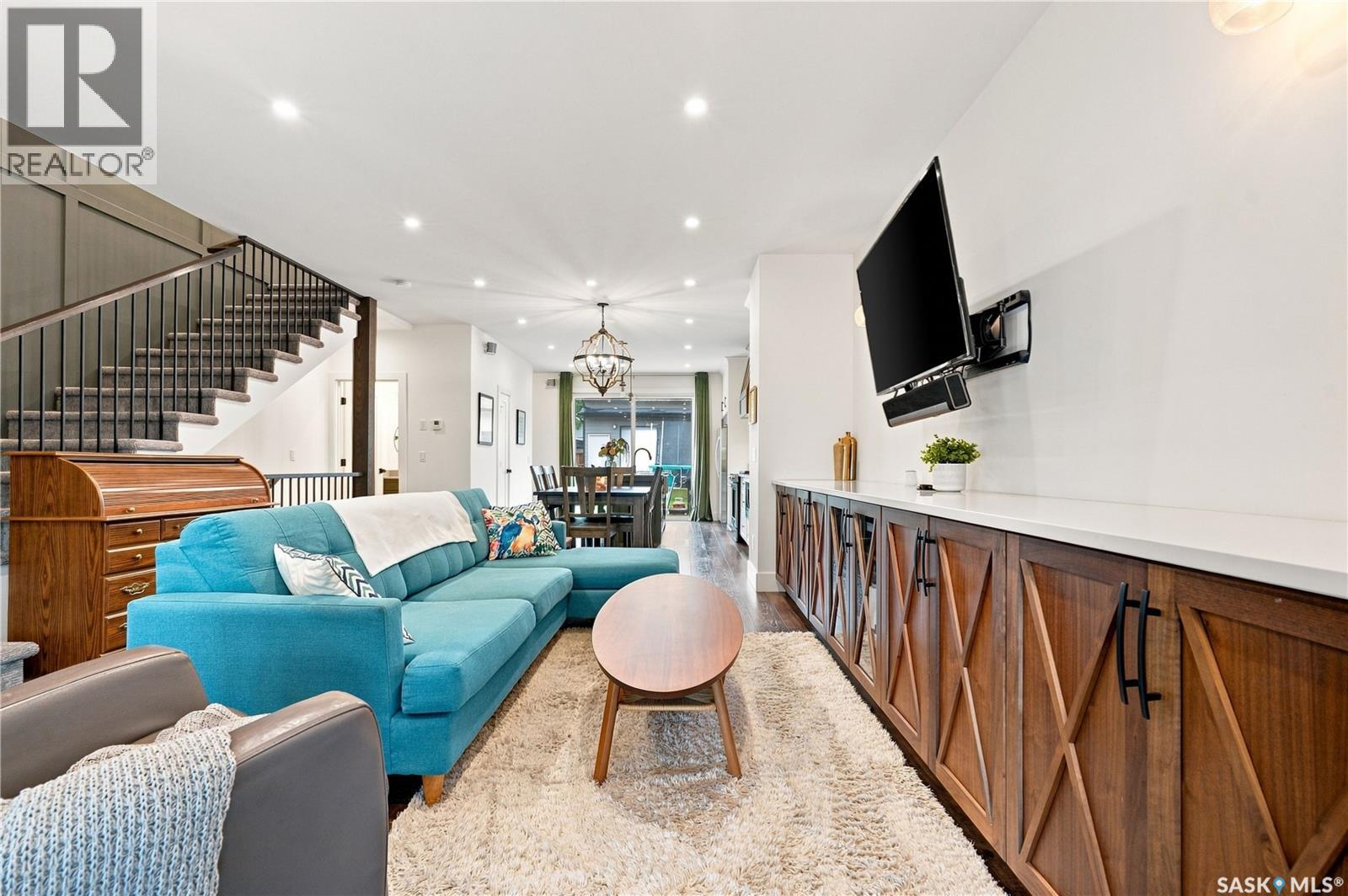 1172A Spadina CRESCENT E - Image 9