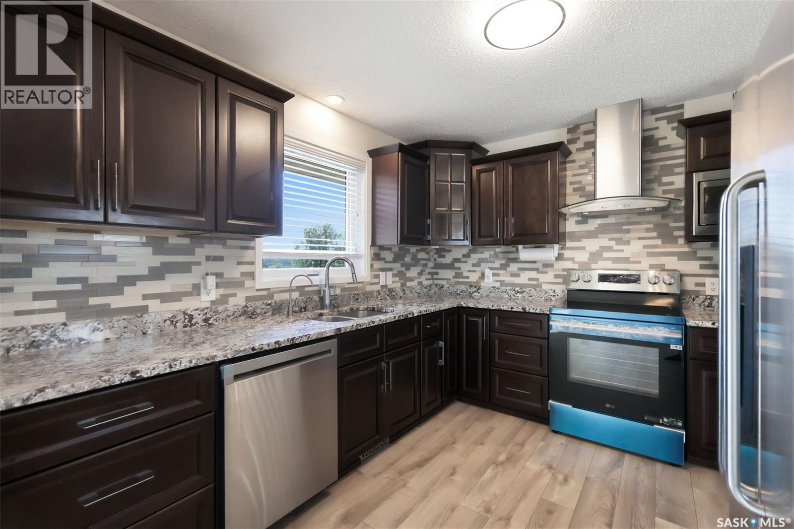 302 Nixon CRESCENT - Image 17