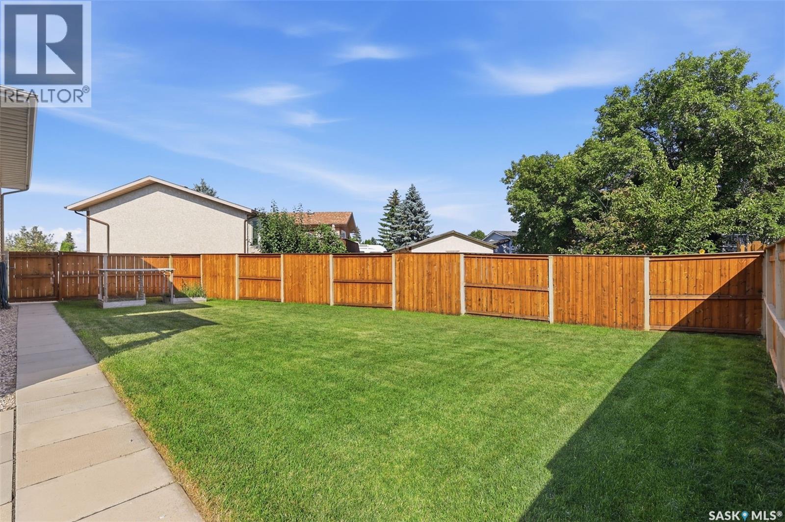 302 Nixon CRESCENT - Image 48