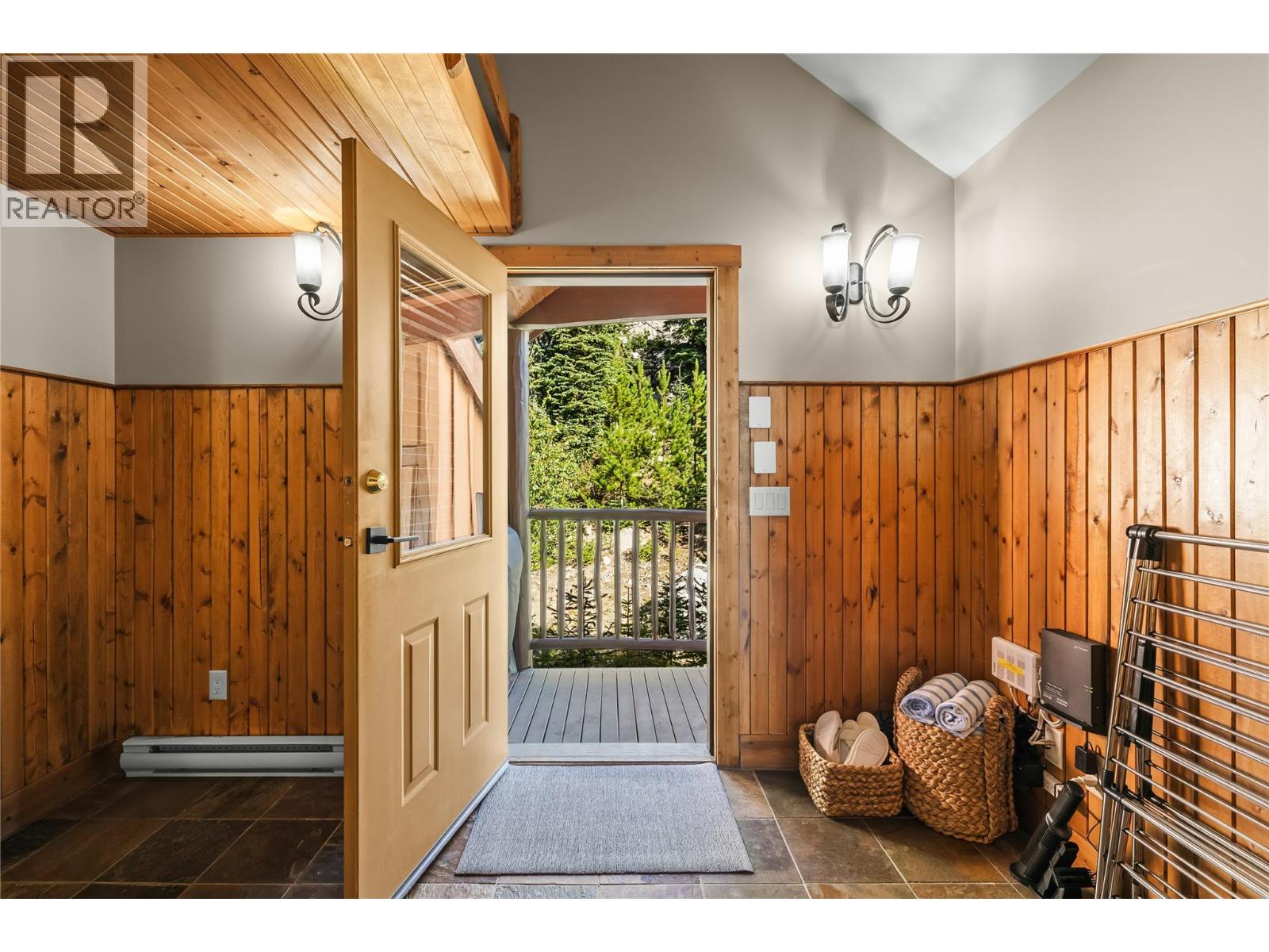  90 Forest Lane, Big White
