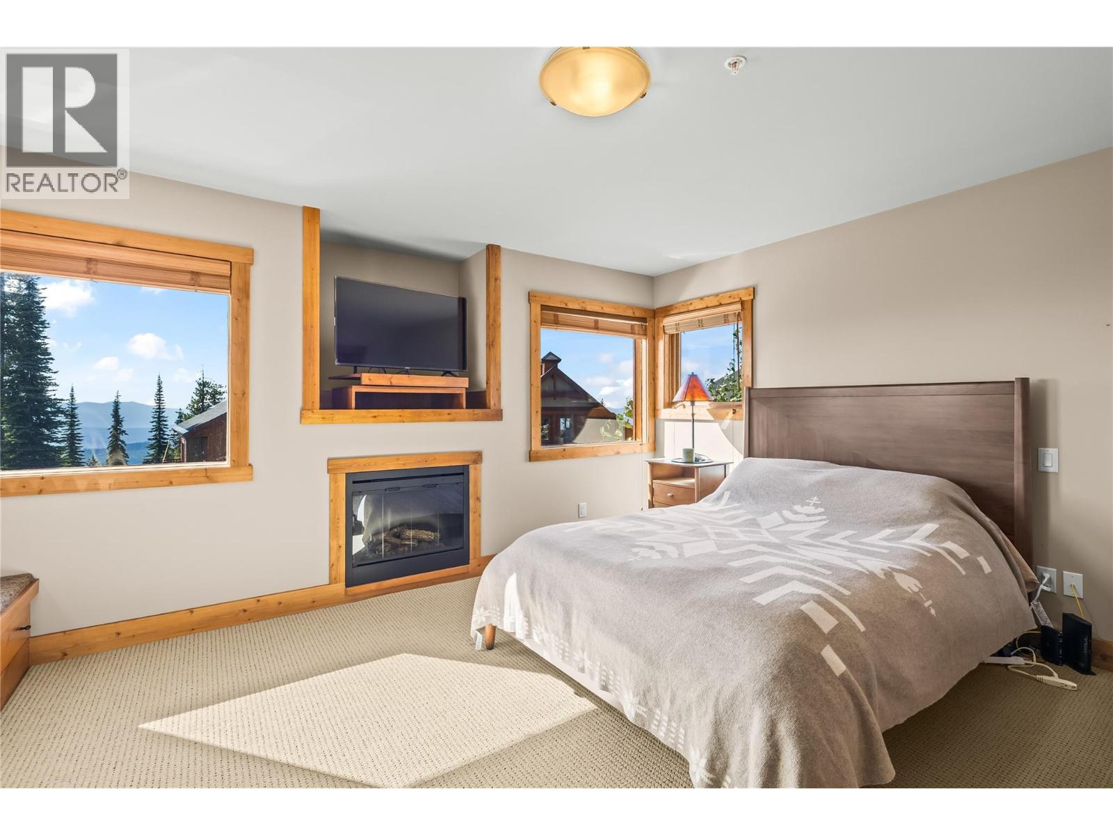  90 Forest Lane, Big White