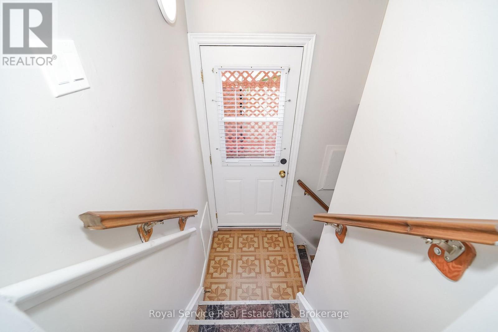 65 COMBERMERE DRIVE - 24