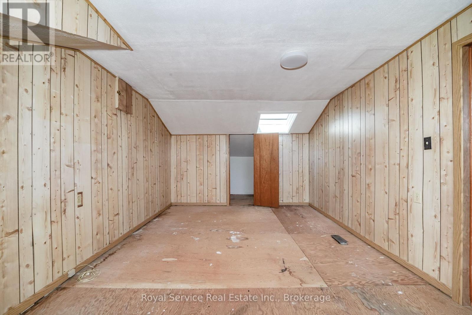 65 COMBERMERE DRIVE - 30