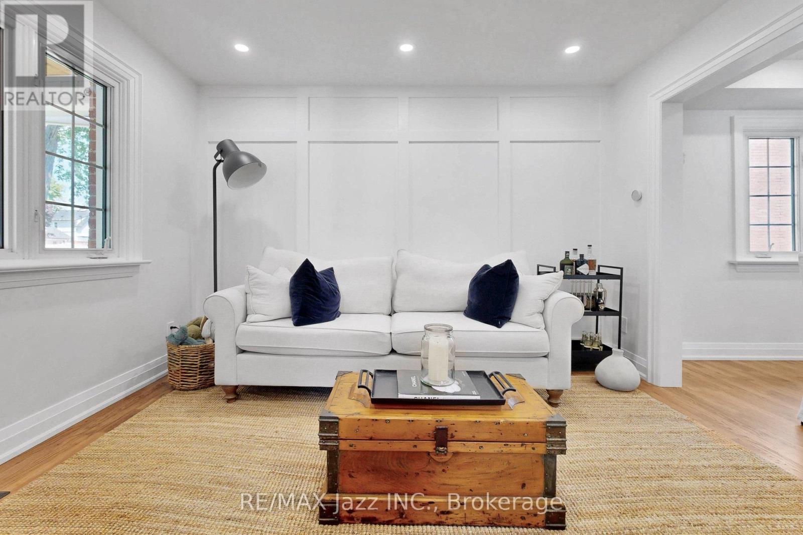 559 MASSON STREET - Image 6