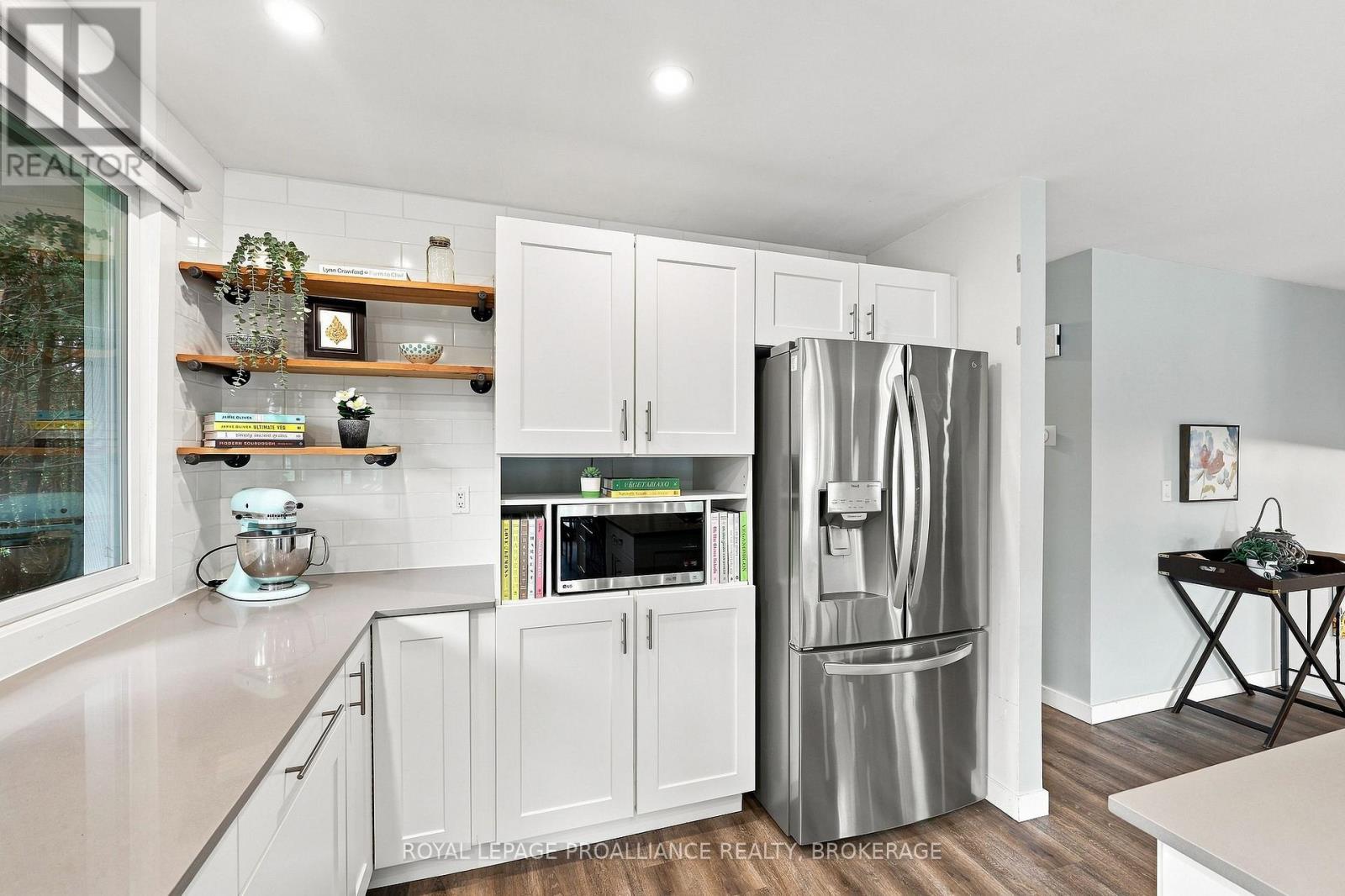 868 ALLUM AVENUE - Image 15