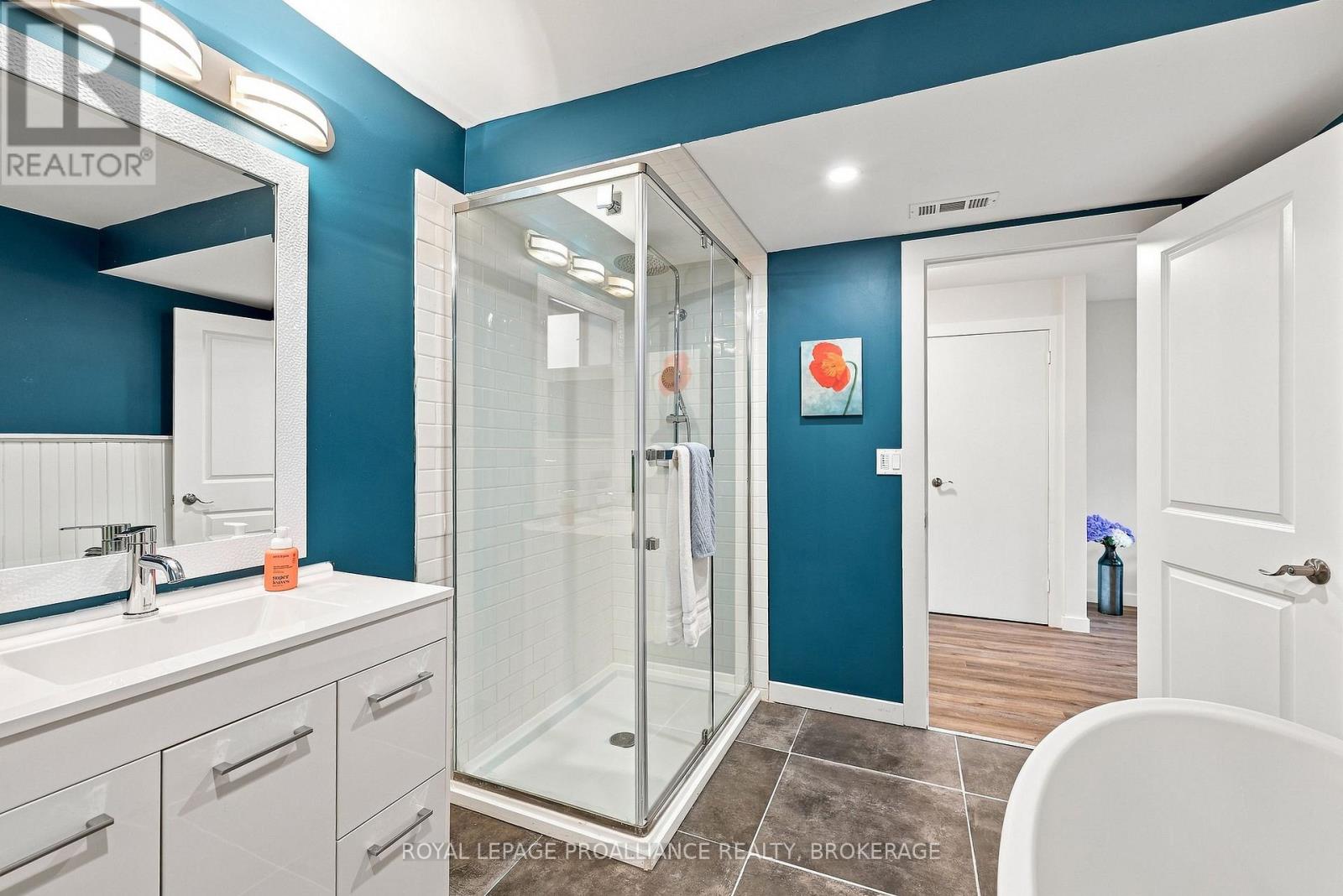 868 ALLUM AVENUE - Image 35