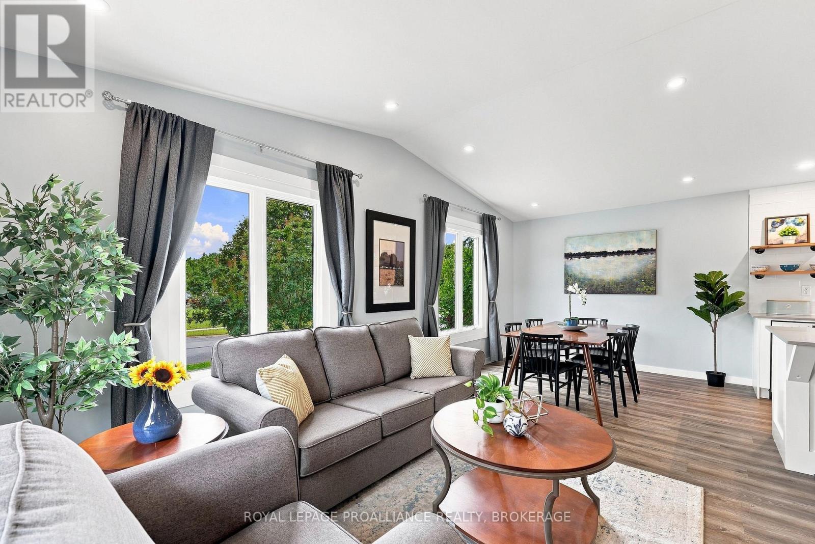 868 ALLUM AVENUE - Image 8