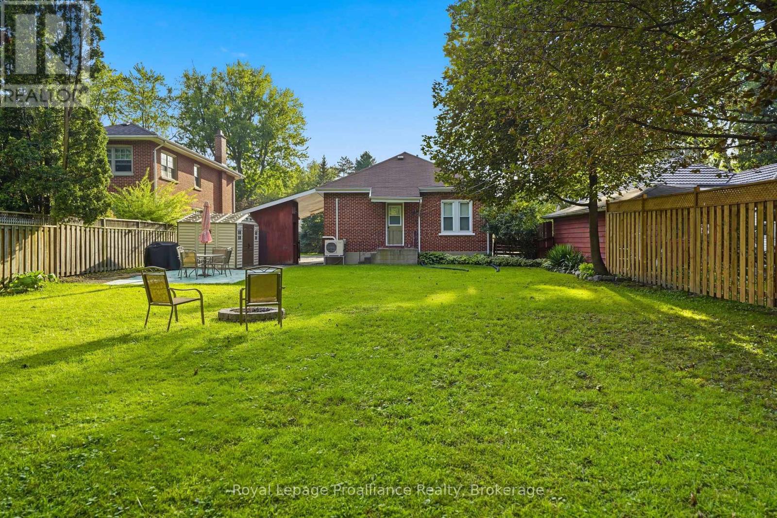 277 DUFFERIN AVENUE - 40