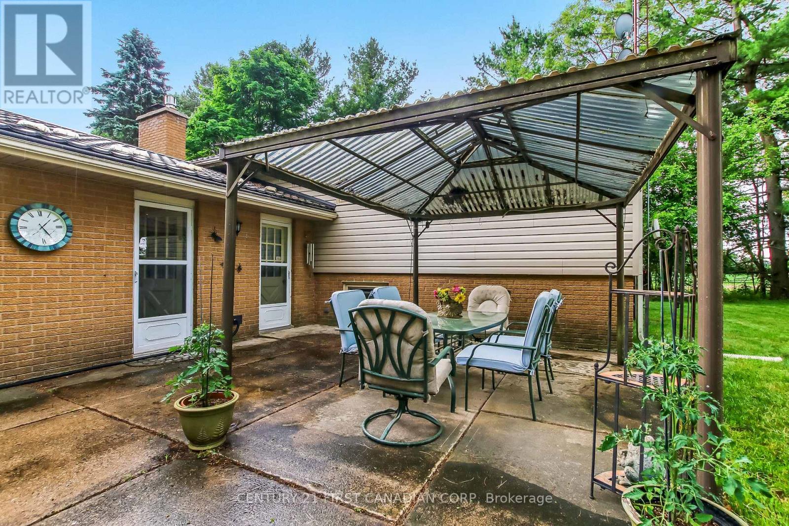 6892 CENTURY DRIVE - 31