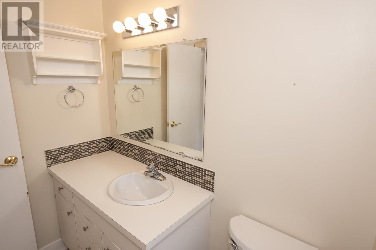 2219 Arthur ST E - Image 24