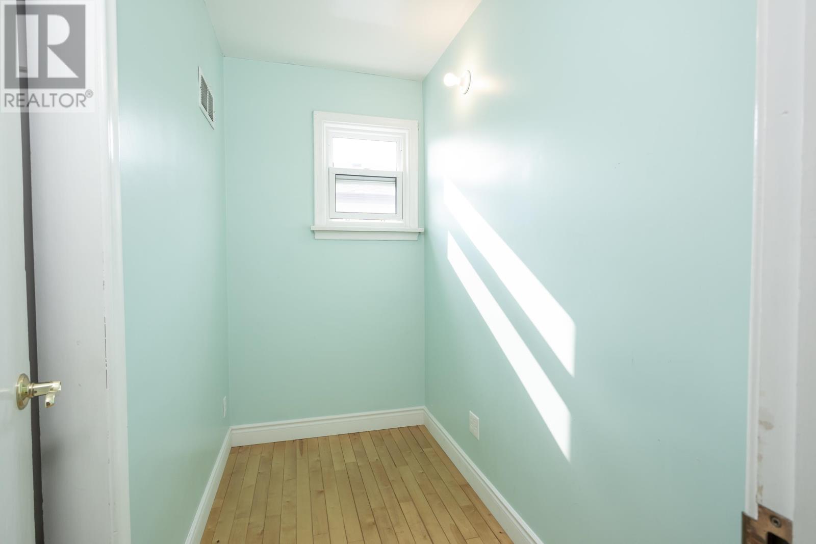 2219 Arthur ST E - Image 32