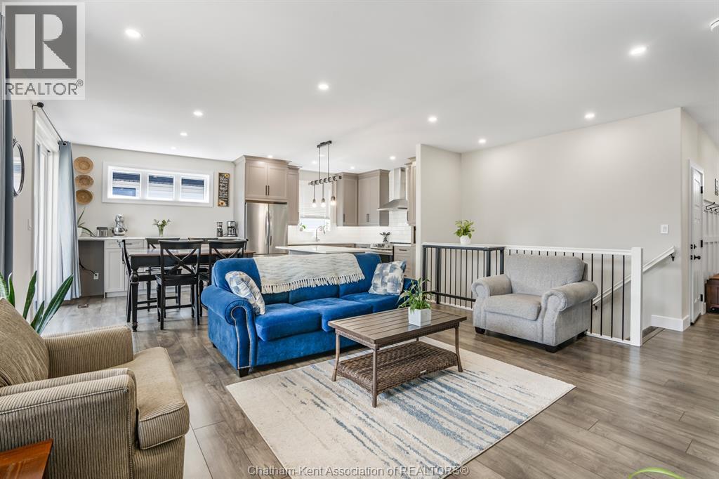 308 Davies STREET East - Image 10