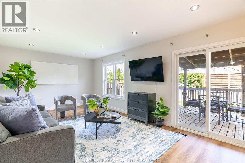 270 Greenfield LANE - Image 13