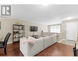 358 Galston Private, Ottawa, ON K1W0G3 Photo 6