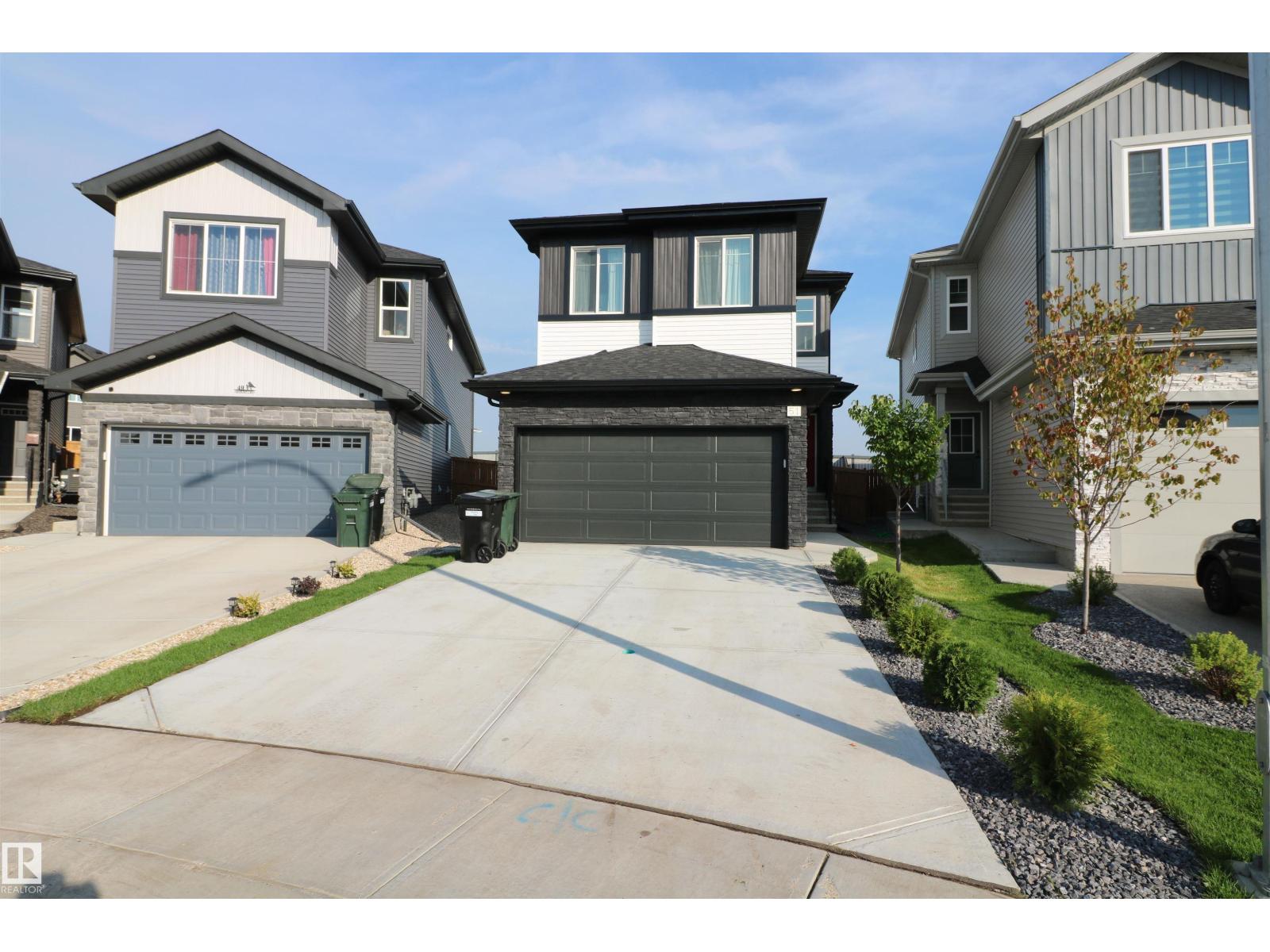 51 ASHBURY CR, Jesperdale, Spruce Grove photo 1