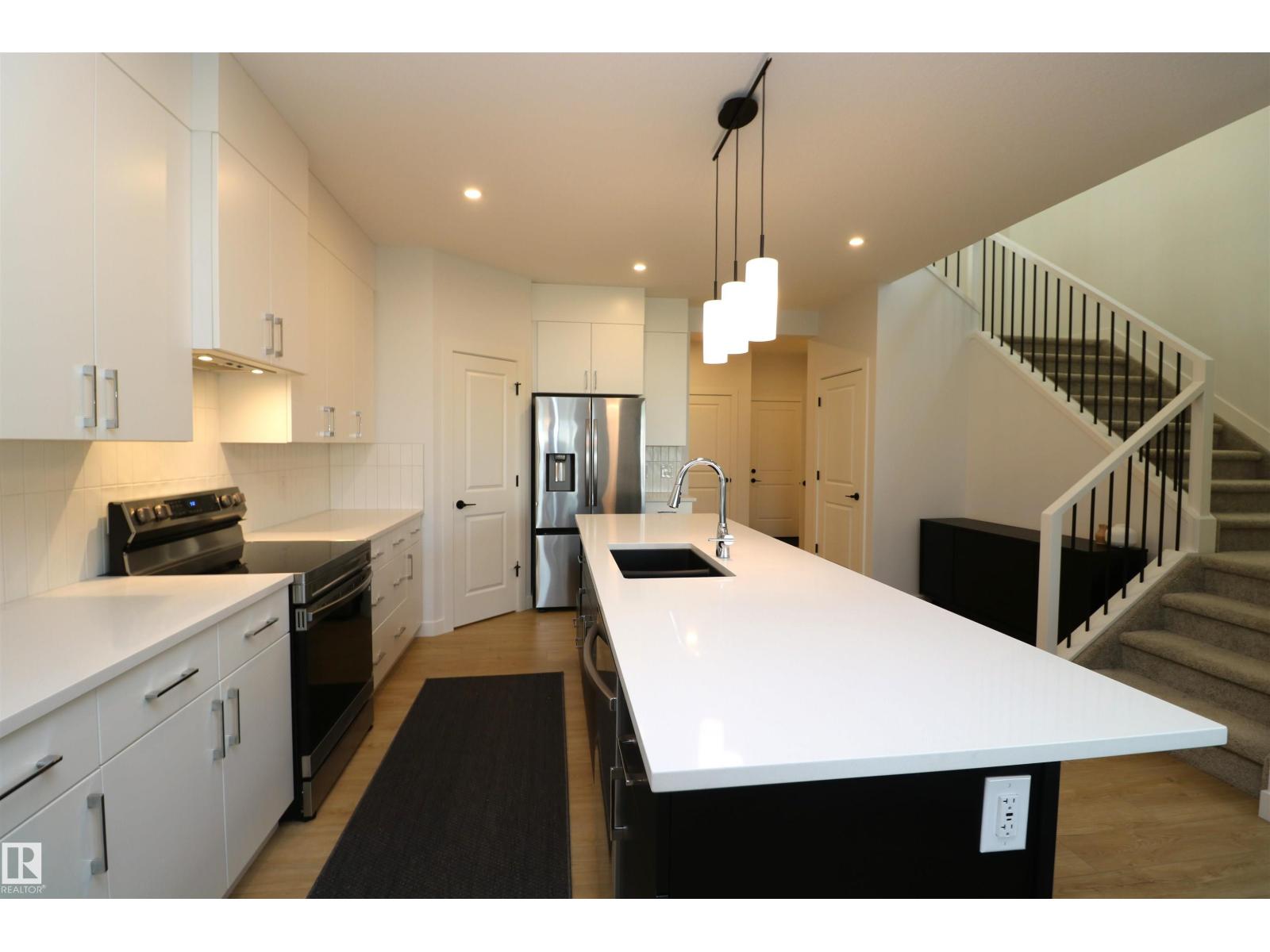 51 ASHBURY CR, Jesperdale, Spruce Grove photo 3
