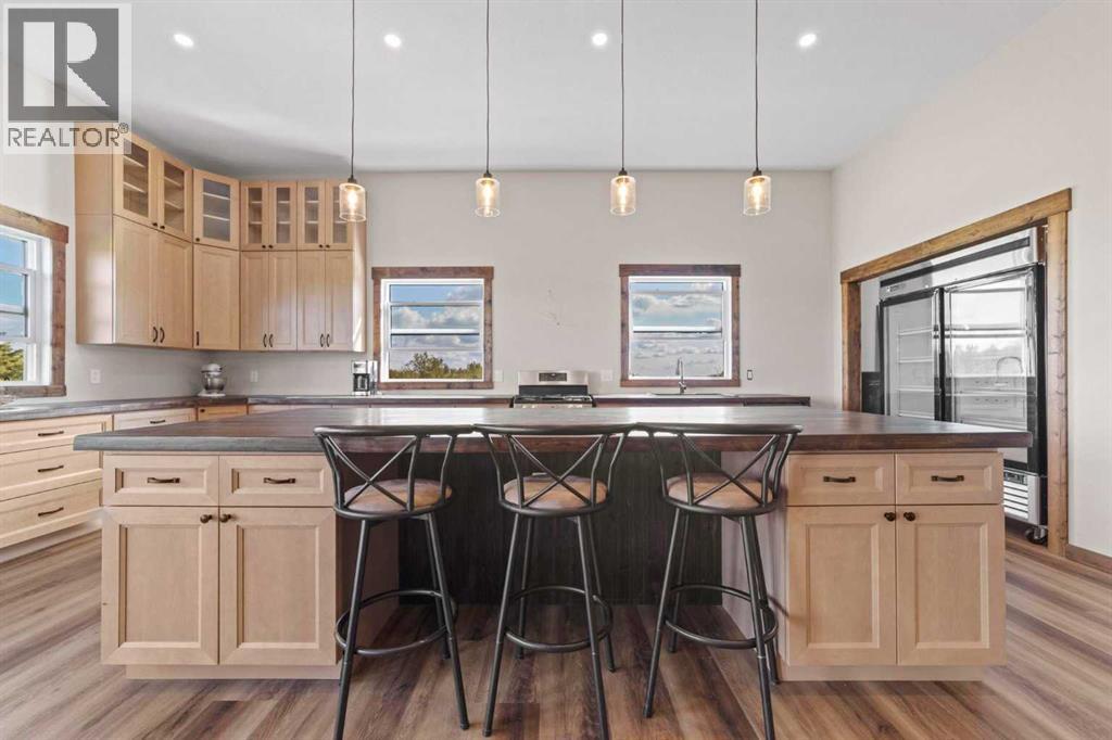 Listing photo – 48448 Range Road 184, Rural Camrose County
