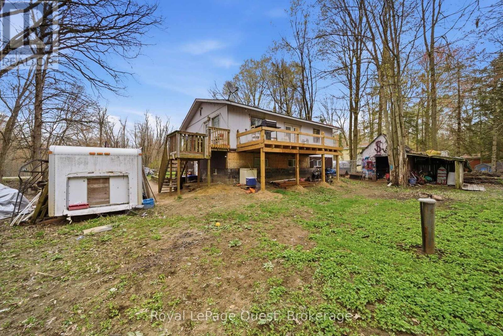 7476 ASH CRESCENT - 17