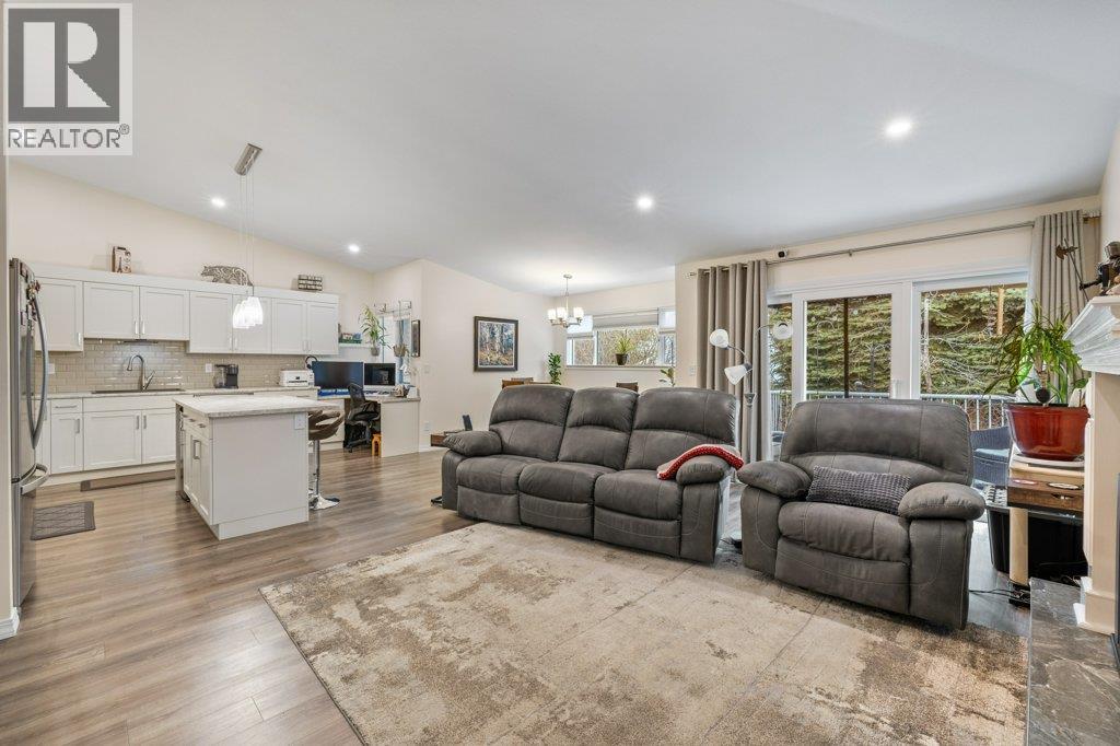 1873 Parkview Crescent Unit# 8, Kelowna