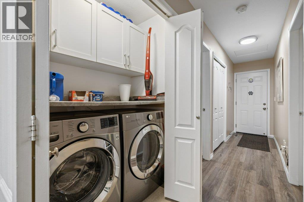 1873 Parkview Crescent Unit# 8, Kelowna