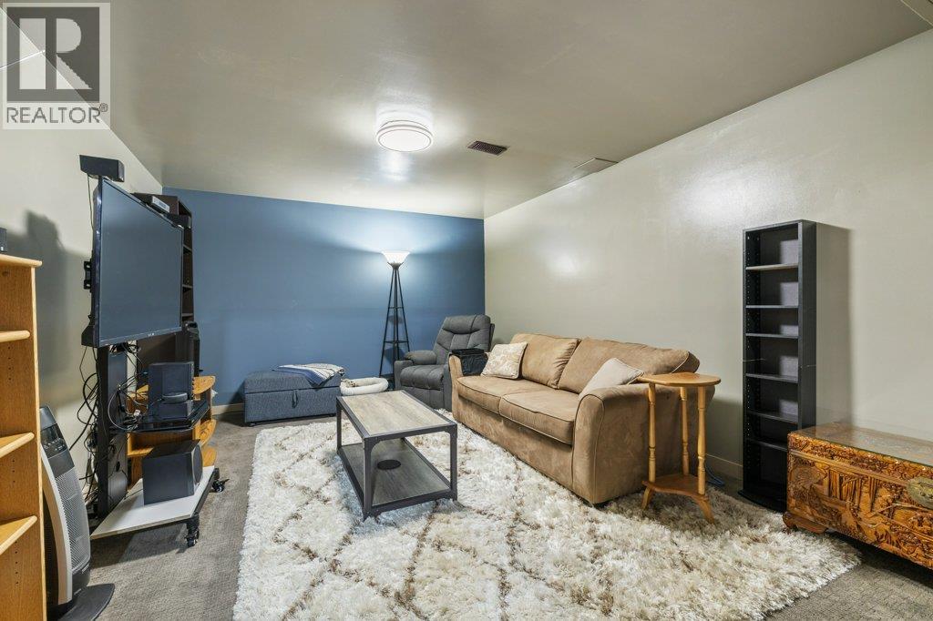 1873 Parkview Crescent Unit# 8, Kelowna