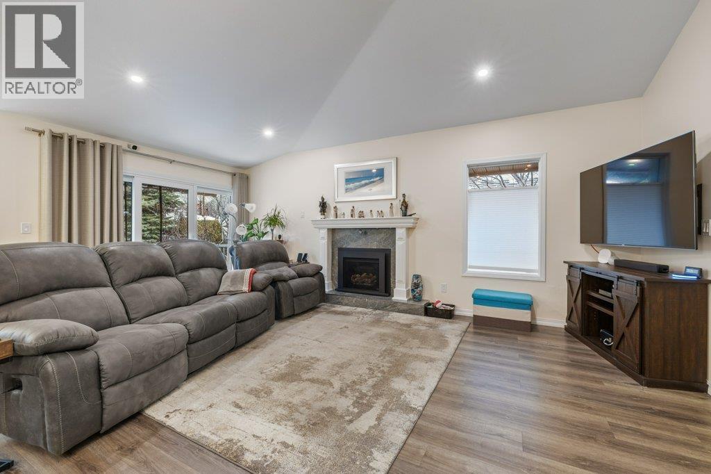 1873 Parkview Crescent Unit# 8, Kelowna