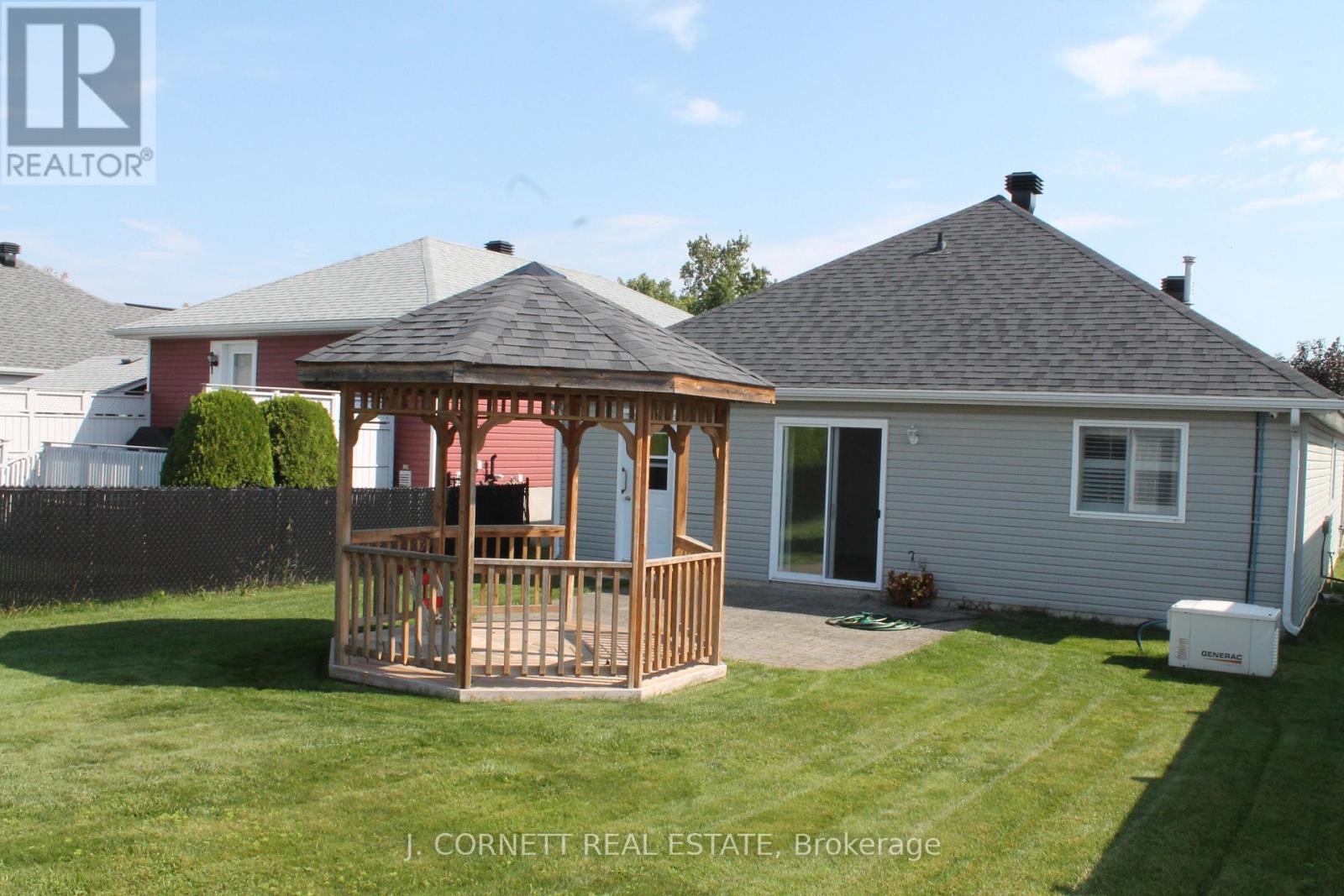 133 DUNBAR AVENUE - 17