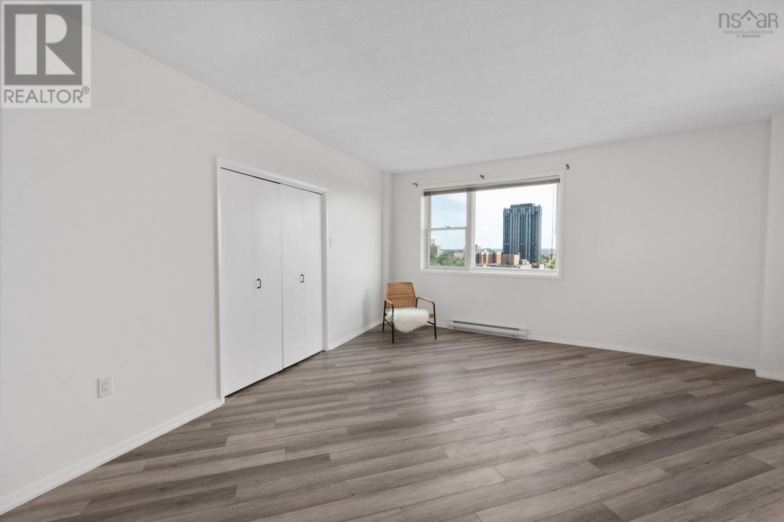 #1002 1074 Wellington Street - 26