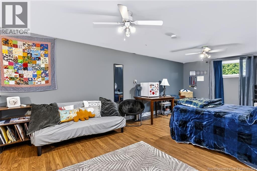 65 Meadow Avenue - Image 35