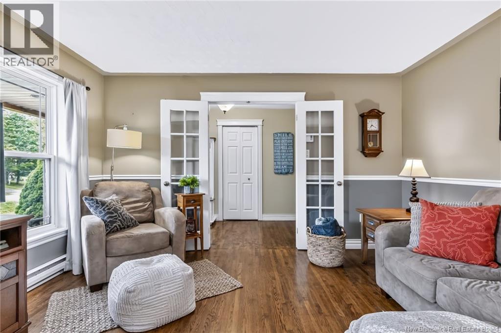 65 Meadow Avenue - Image 17