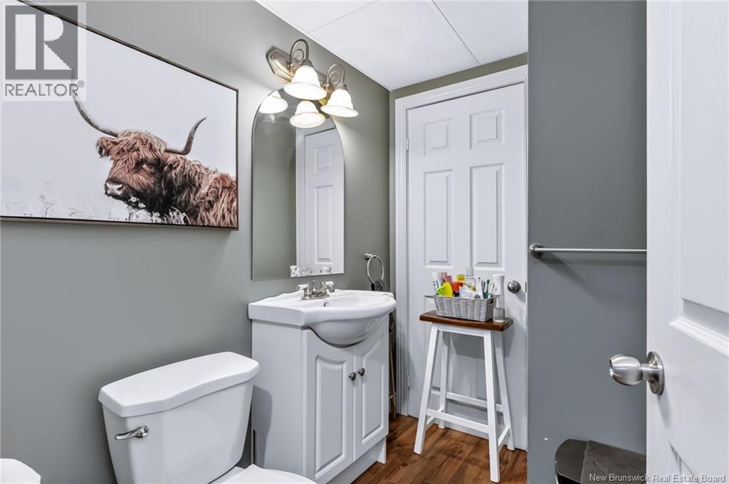 65 Meadow Avenue - Image 33