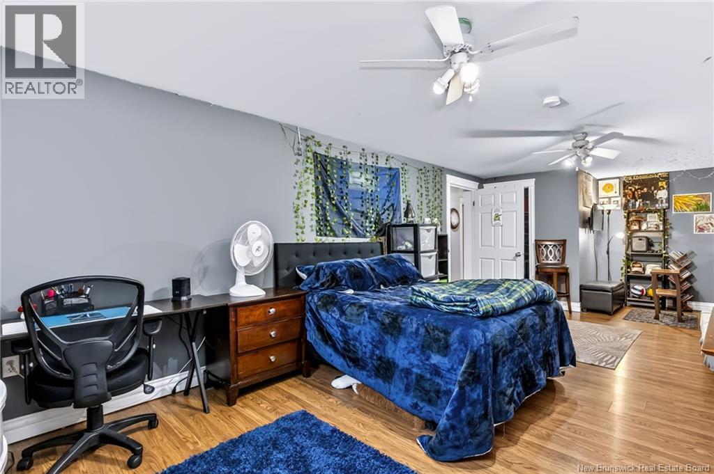 65 Meadow Avenue - Image 34