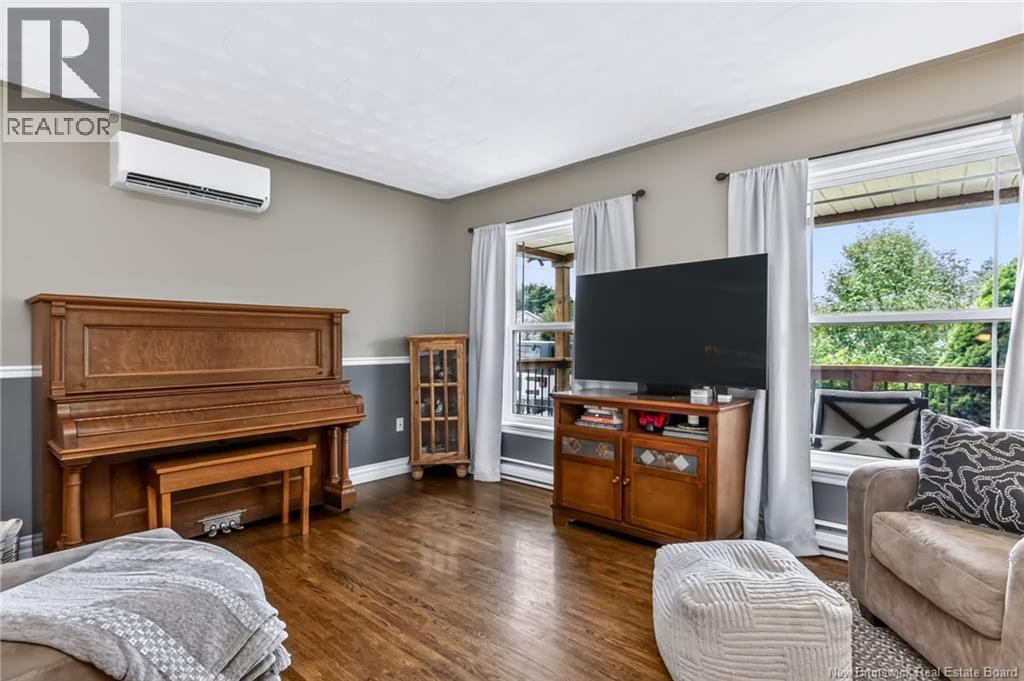 65 Meadow Avenue - Image 15